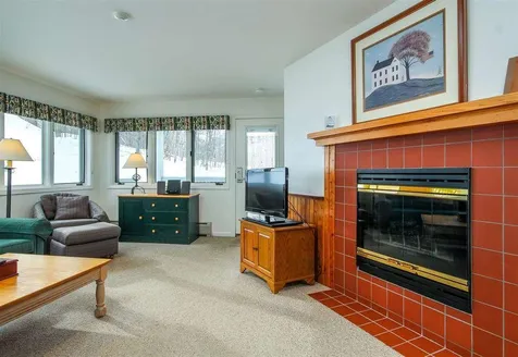 24/b Willows Cambridge VT 05464