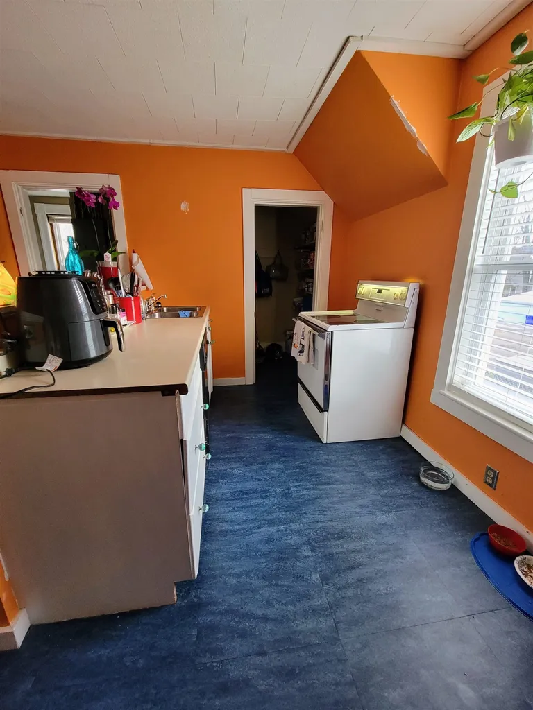 369 Walnut Street Manchester NH 03104