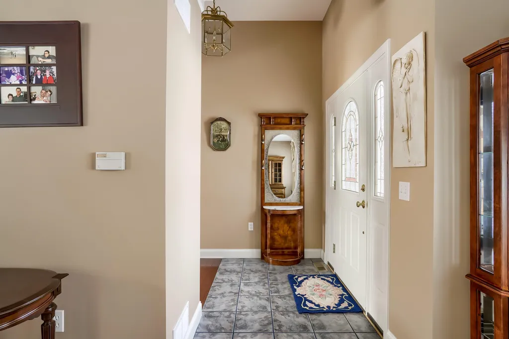 13 Ellsworth Lane Pelham NH 03076