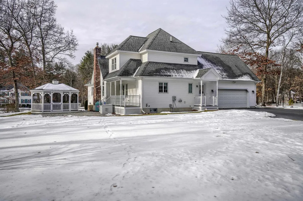 13 Ellsworth Lane Pelham NH 03076