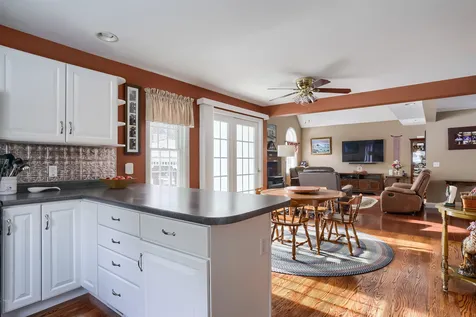 13 Ellsworth Lane Pelham NH 03076