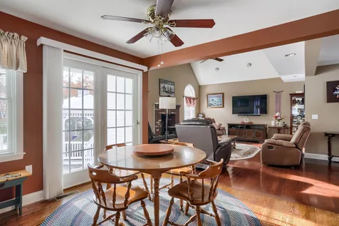 13 Ellsworth Lane Pelham NH 03076