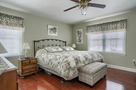 13 Ellsworth Lane Pelham NH 03076