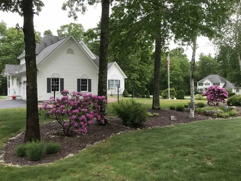 13 Ellsworth Lane Pelham NH 03076