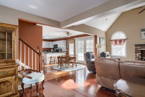 13 Ellsworth Lane Pelham NH 03076