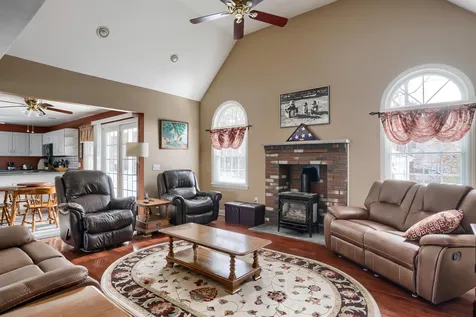 13 Ellsworth Lane Pelham NH 03076