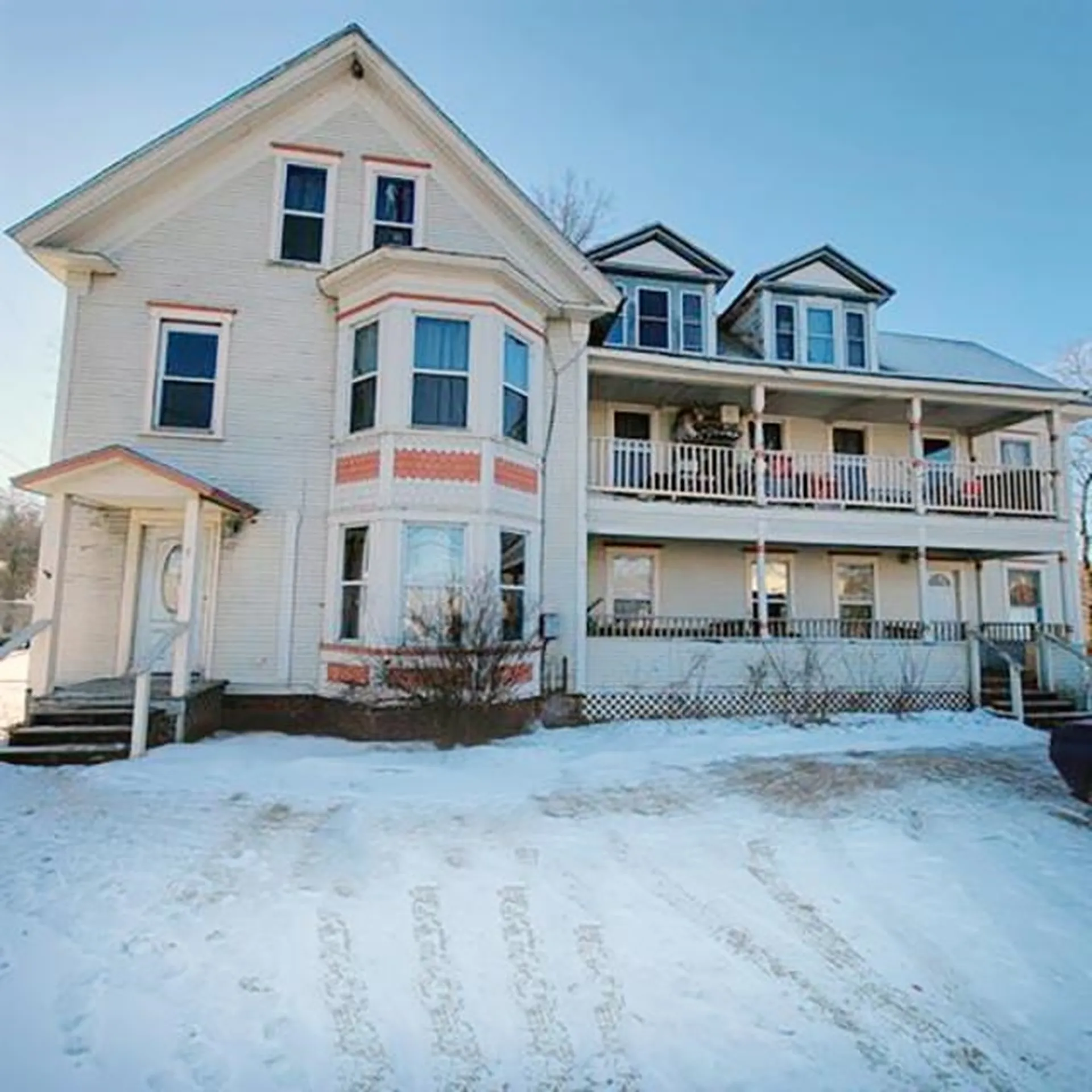 5 South Street Lyndon VT 05851