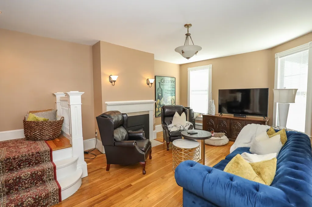 282 Myrtle Street Manchester NH 03104