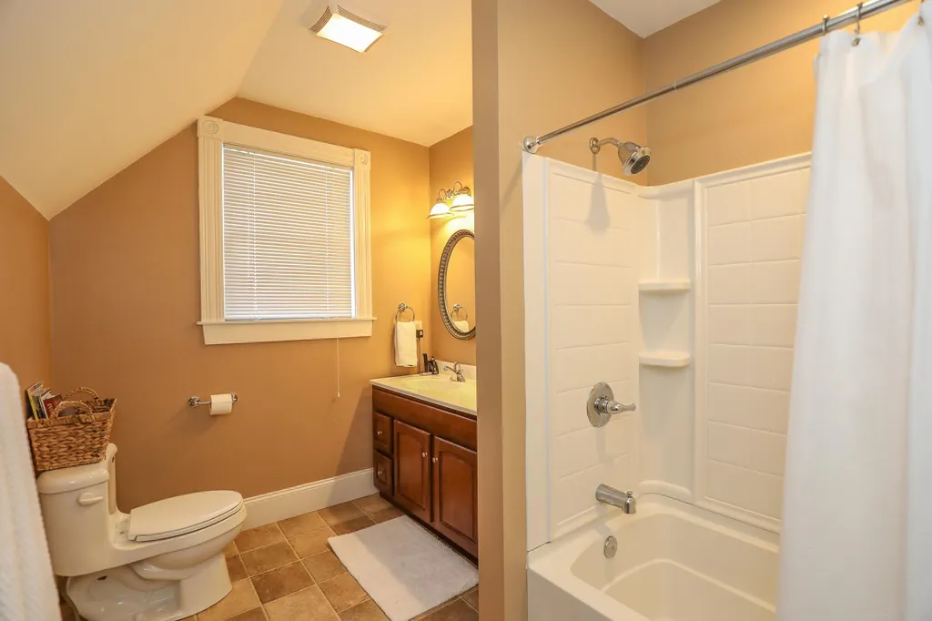 282 Myrtle Street Manchester NH 03104