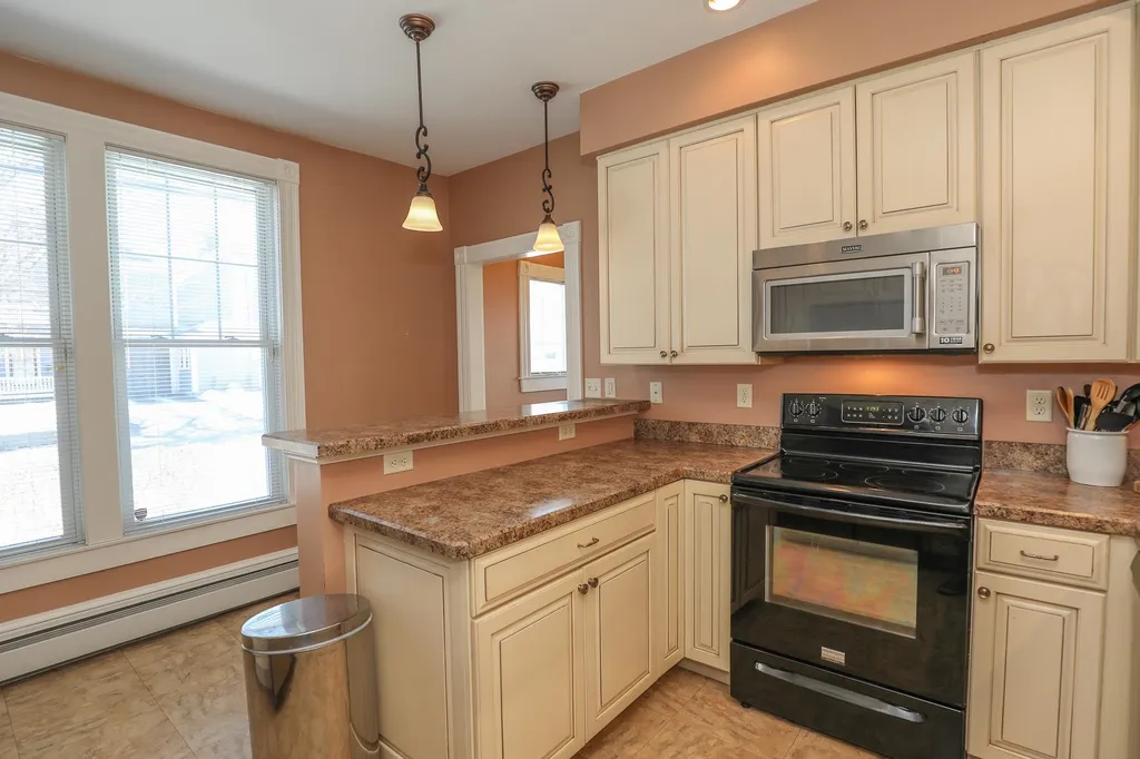 282 Myrtle Street Manchester NH 03104