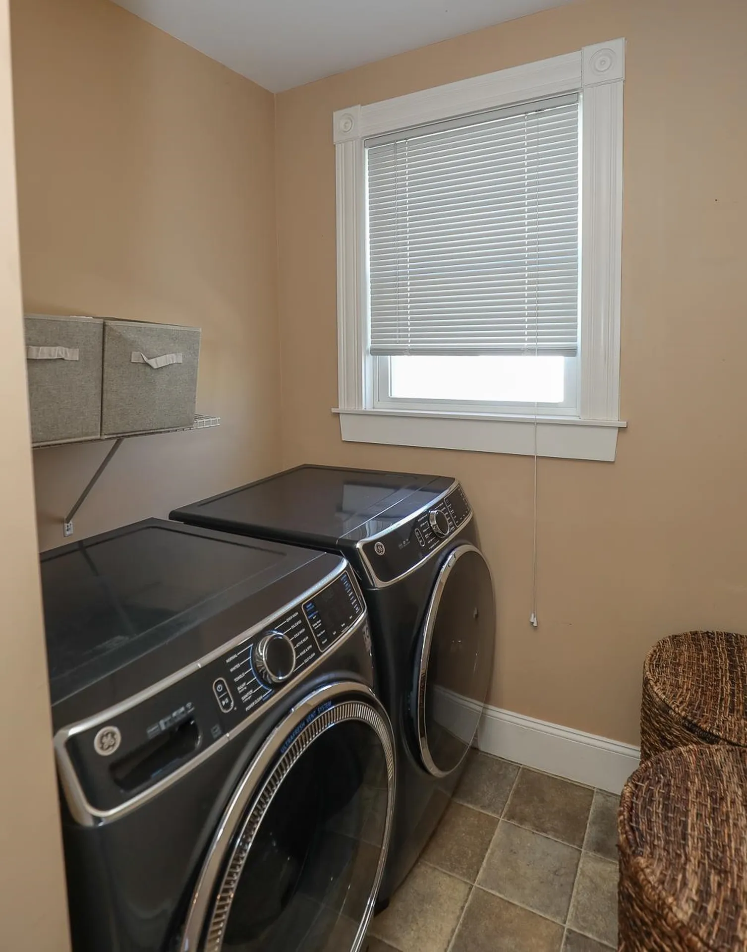 282 Myrtle Street Manchester NH 03104