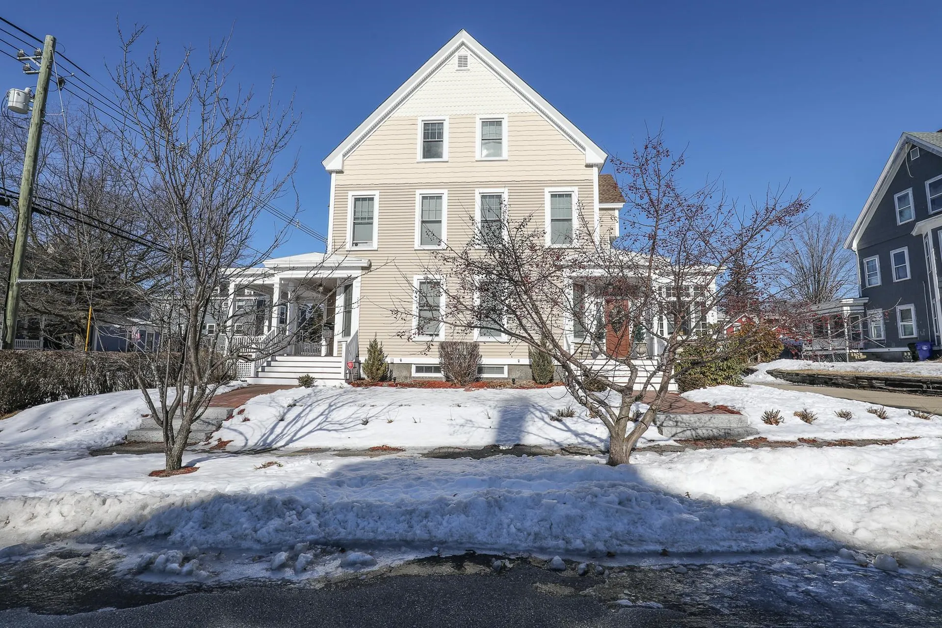 282 Myrtle Street Manchester NH 03104