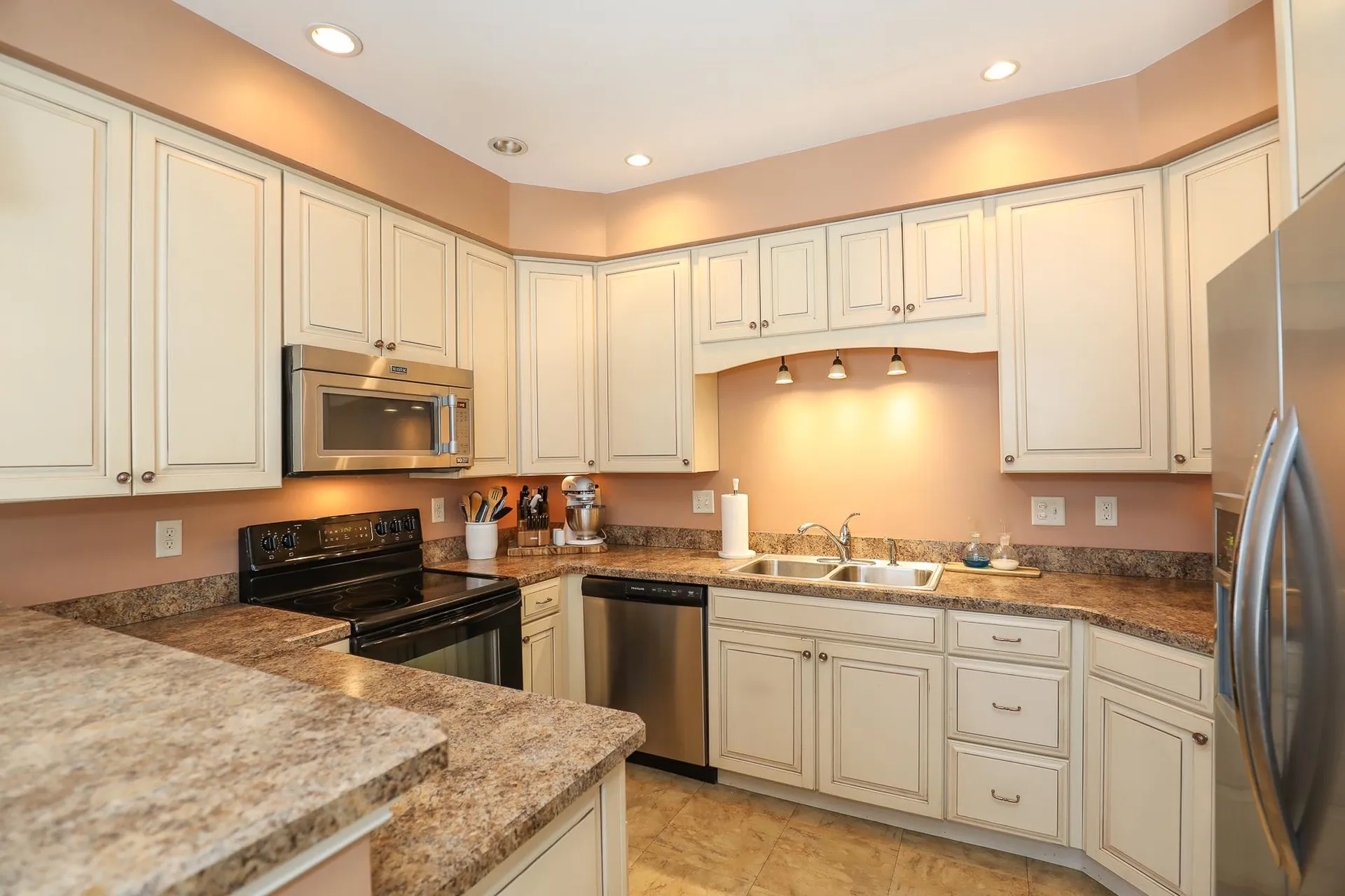282 Myrtle Street Manchester NH 03104