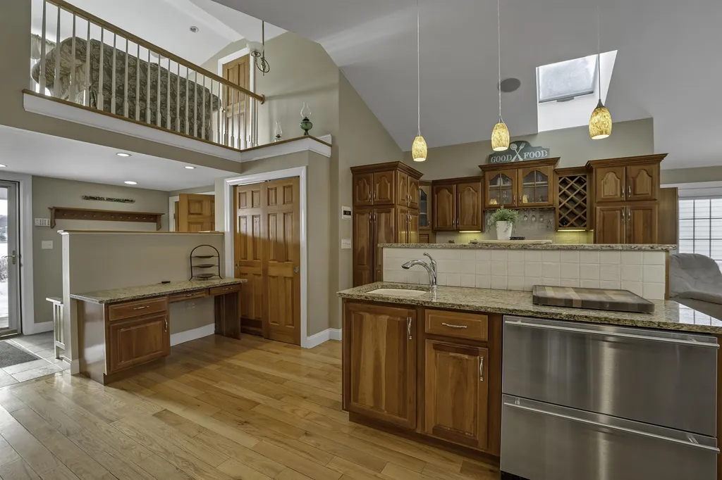 18 Pleasant Street Meredith NH 03253
