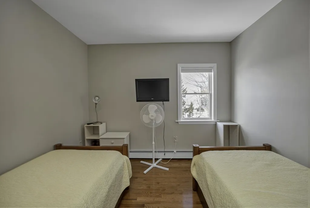 18 Pleasant Street Meredith NH 03253
