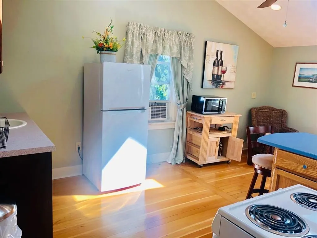 18 Pleasant Street Meredith NH 03253
