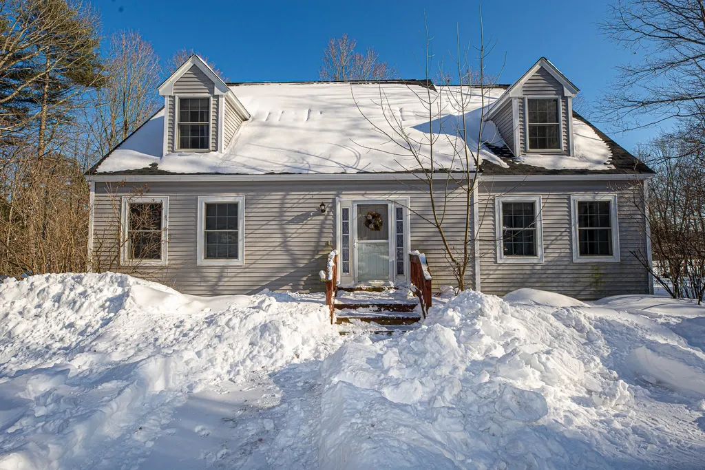 522 Loon Pond Road Gilmanton NH 03237