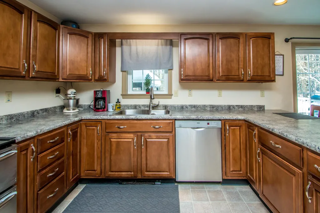 514 Silver Pine Lane Tamworth NH 03886