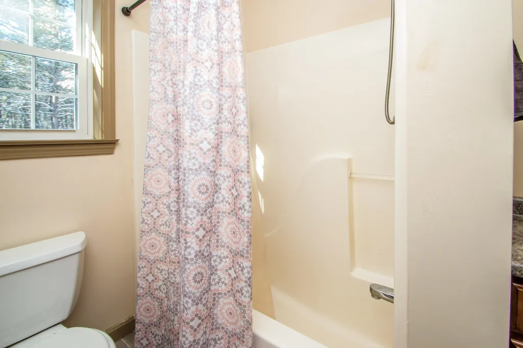 514 Silver Pine Lane Tamworth NH 03886