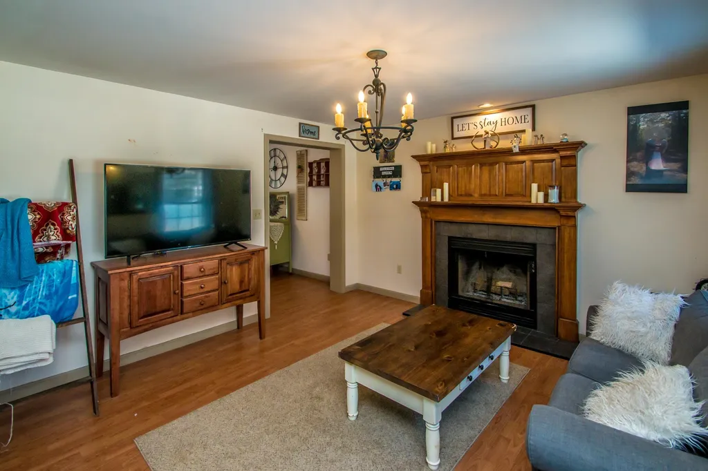 514 Silver Pine Lane Tamworth NH 03886