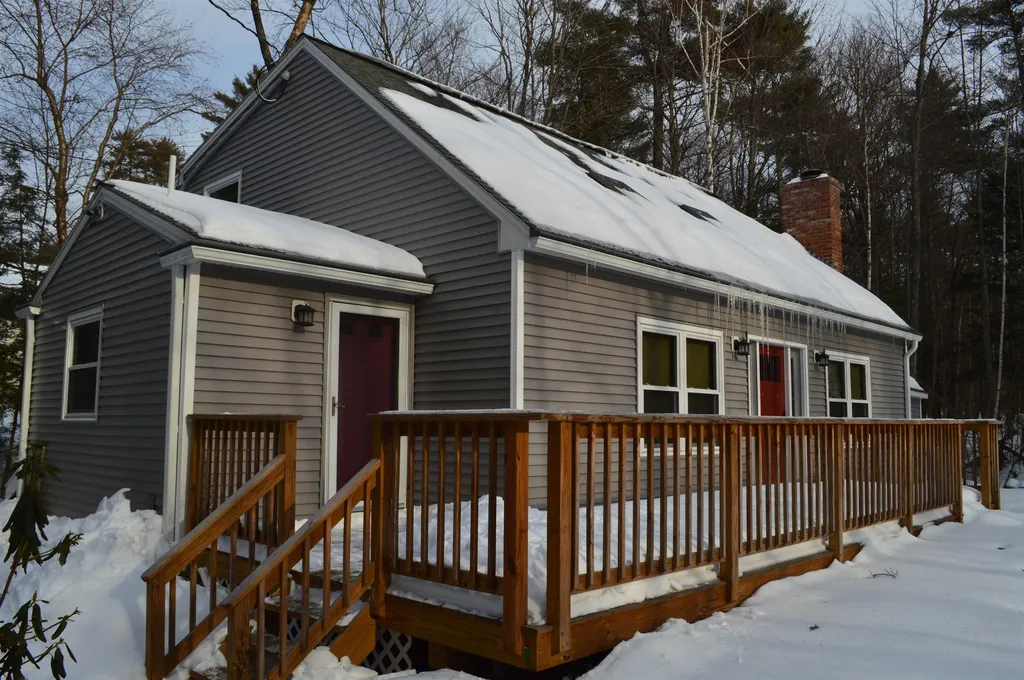 36 Port Wedeln Road Wolfeboro NH 03894