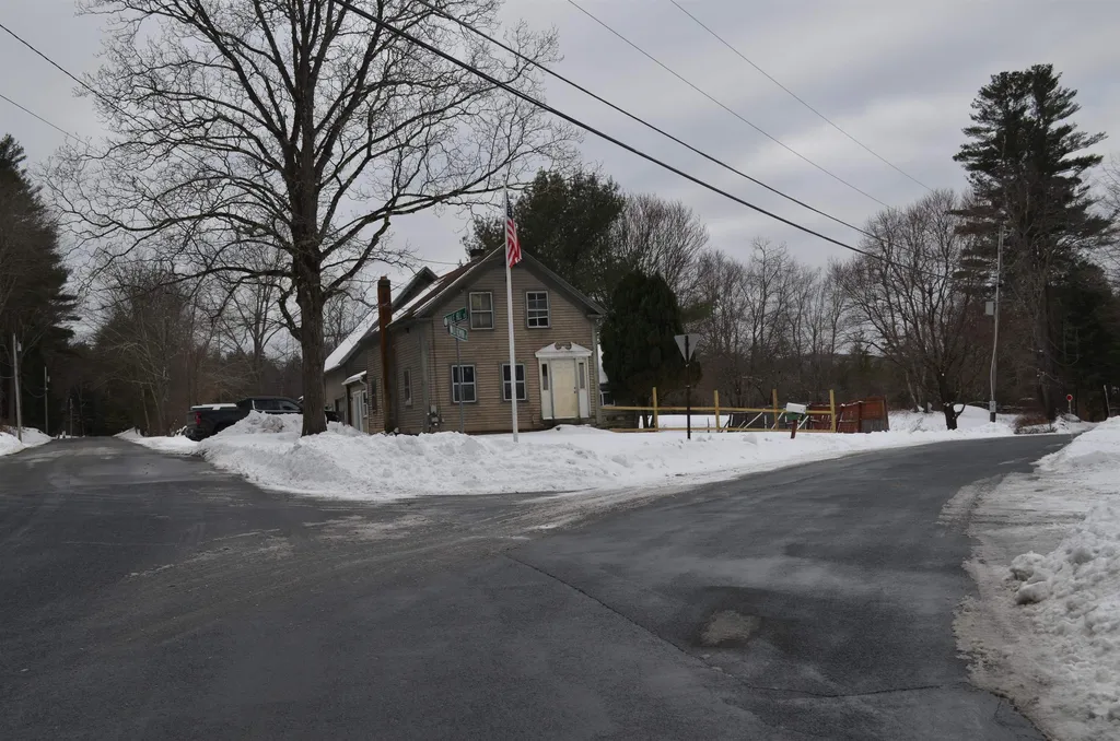 148 Old Richmond Road Swanzey NH 03446