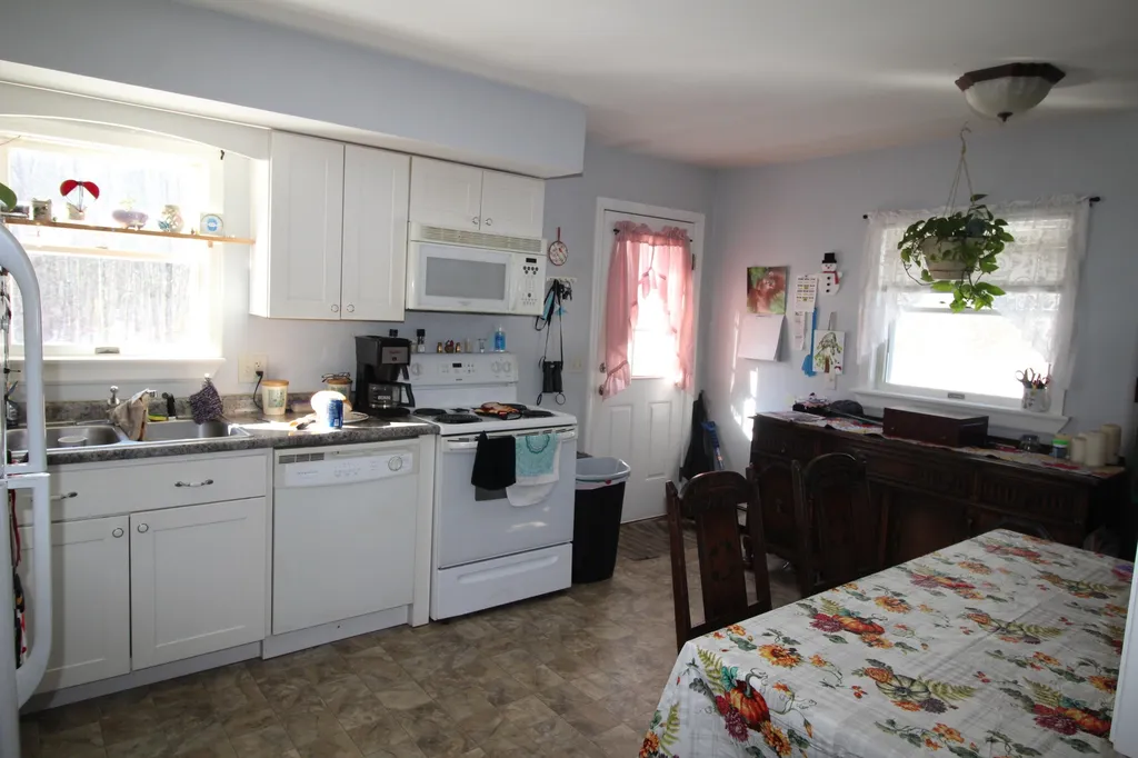 945 Salmon Falls Road Rochester NH 03868