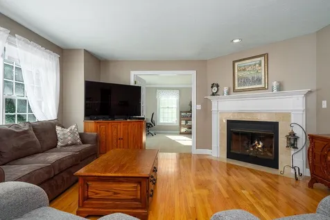 1-1 Risloves Way Fremont NH 03044