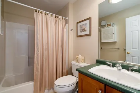 1-1 Risloves Way Fremont NH 03044