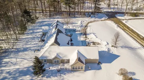 1-1 Risloves Way Fremont NH 03044