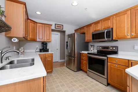 1-1 Risloves Way Fremont NH 03044