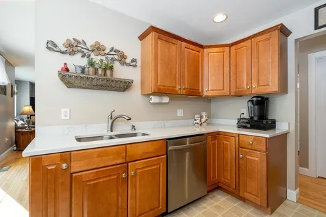 1-1 Risloves Way Fremont NH 03044