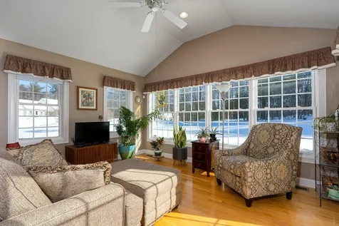 1-1 Risloves Way Fremont NH 03044