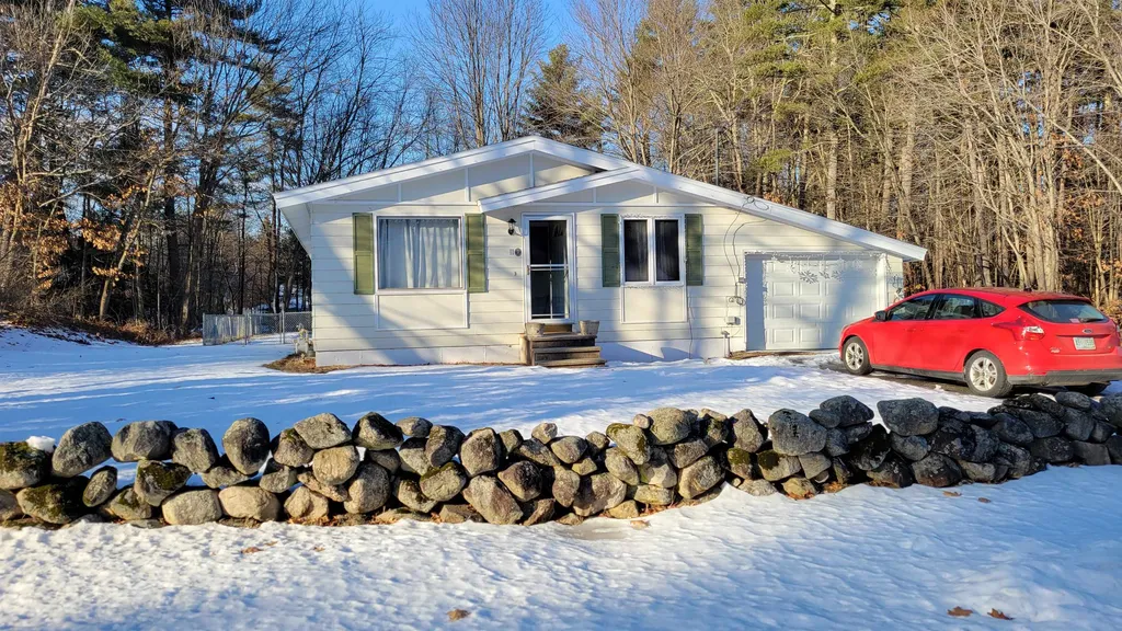 11 Danbury Drive Merrimack NH 03054
