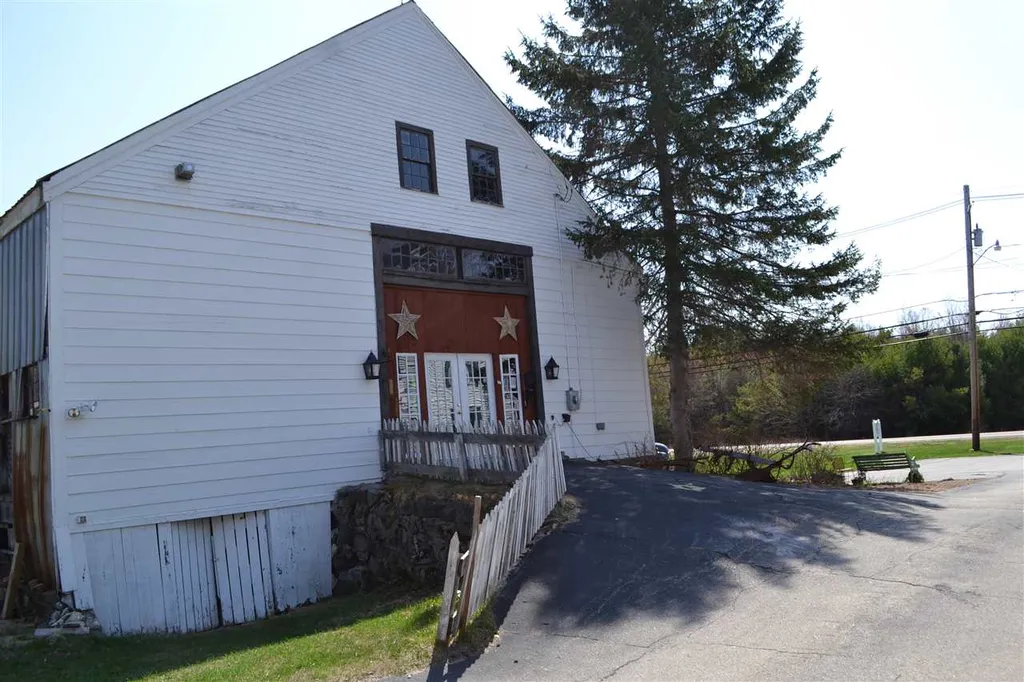 458 Center Street Wolfeboro NH 03894