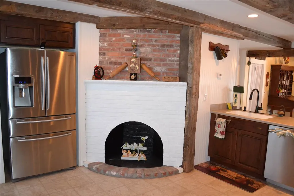 458 Center Street Wolfeboro NH 03894