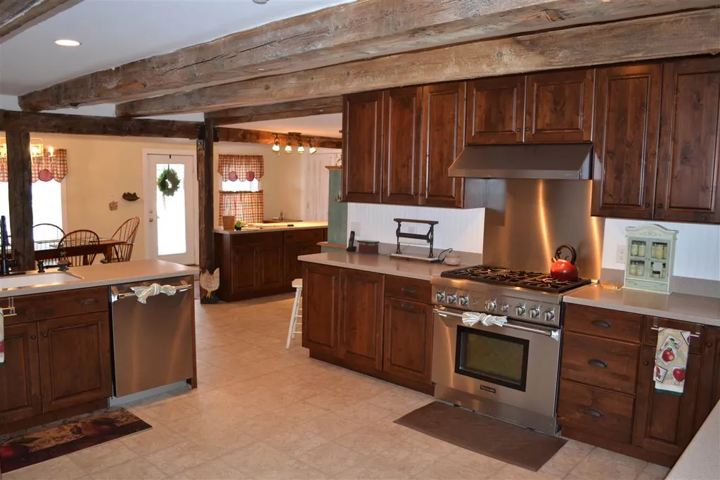 458 Center Street Wolfeboro NH 03894
