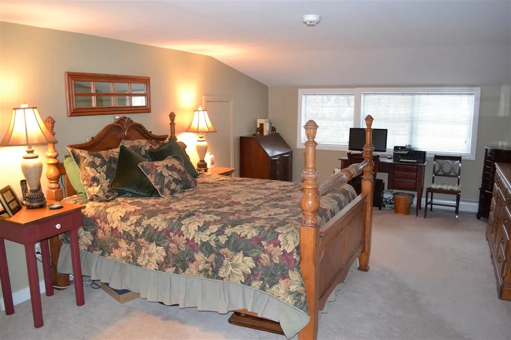 458 Center Street Wolfeboro NH 03894