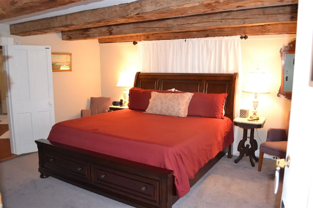 458 Center Street Wolfeboro NH 03894