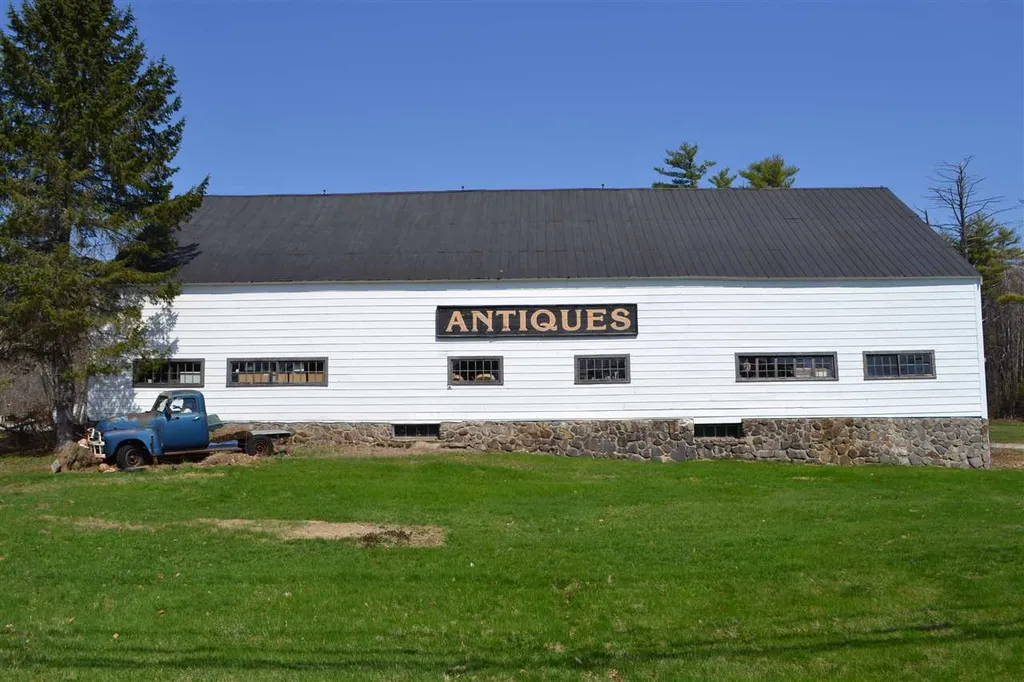 458 Center Street Wolfeboro NH 03894