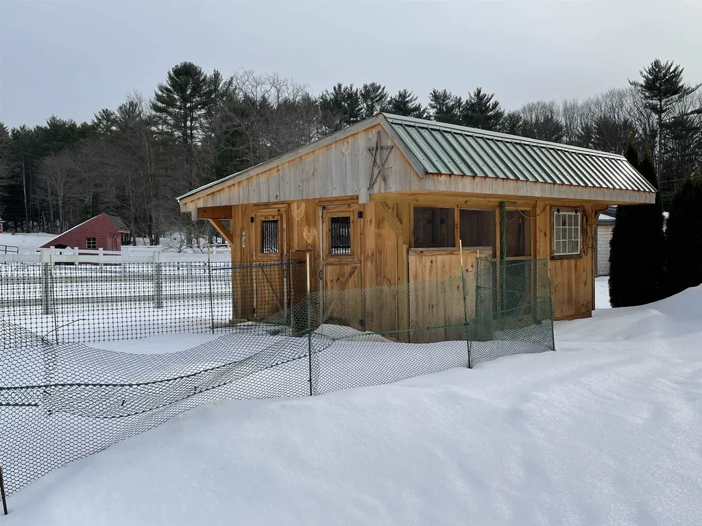 123 Willow Road Sanbornton NH 03269