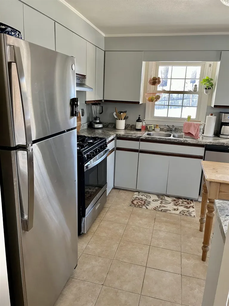 29 Briand Drive Nashua NH 03063