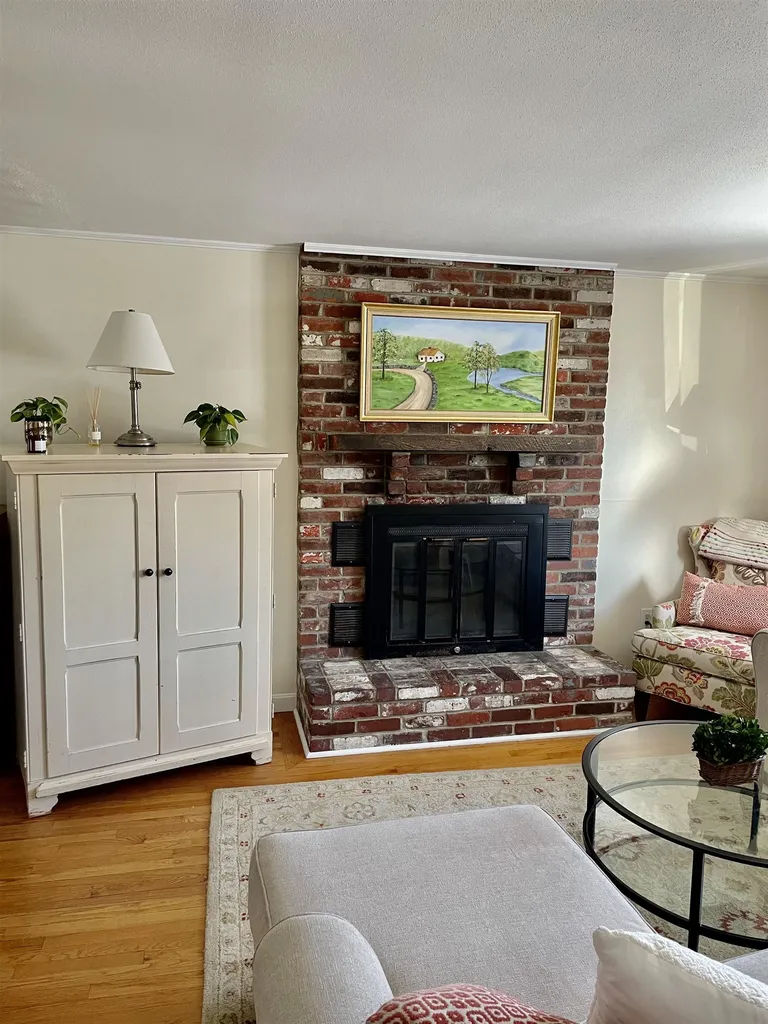 29 Briand Drive Nashua NH 03063