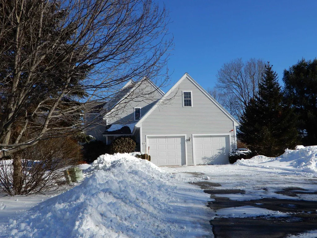 1480 Old North Main Street Laconia NH 03246