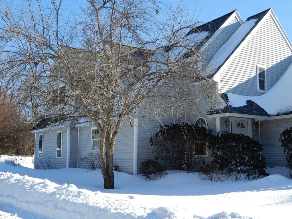 1480 Old North Main Street Laconia NH 03246