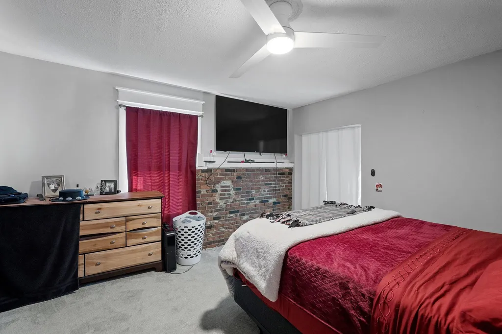 71 Academy Street Laconia NH 03246
