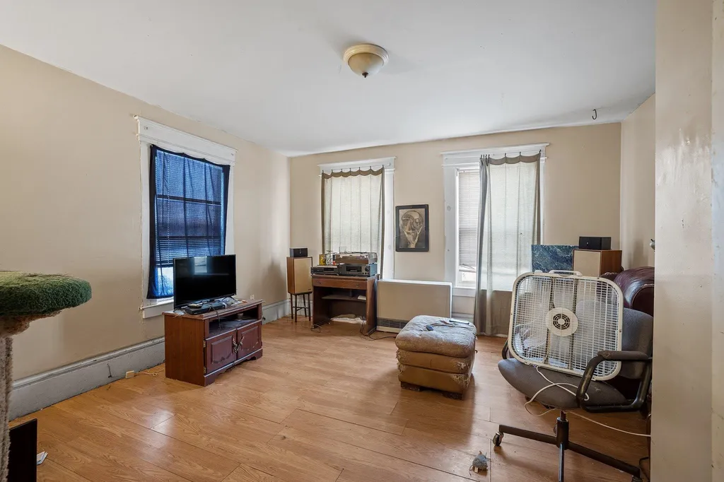 71 Academy Street Laconia NH 03246