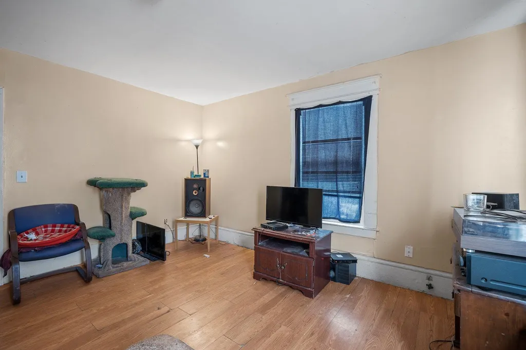 71 Academy Street Laconia NH 03246