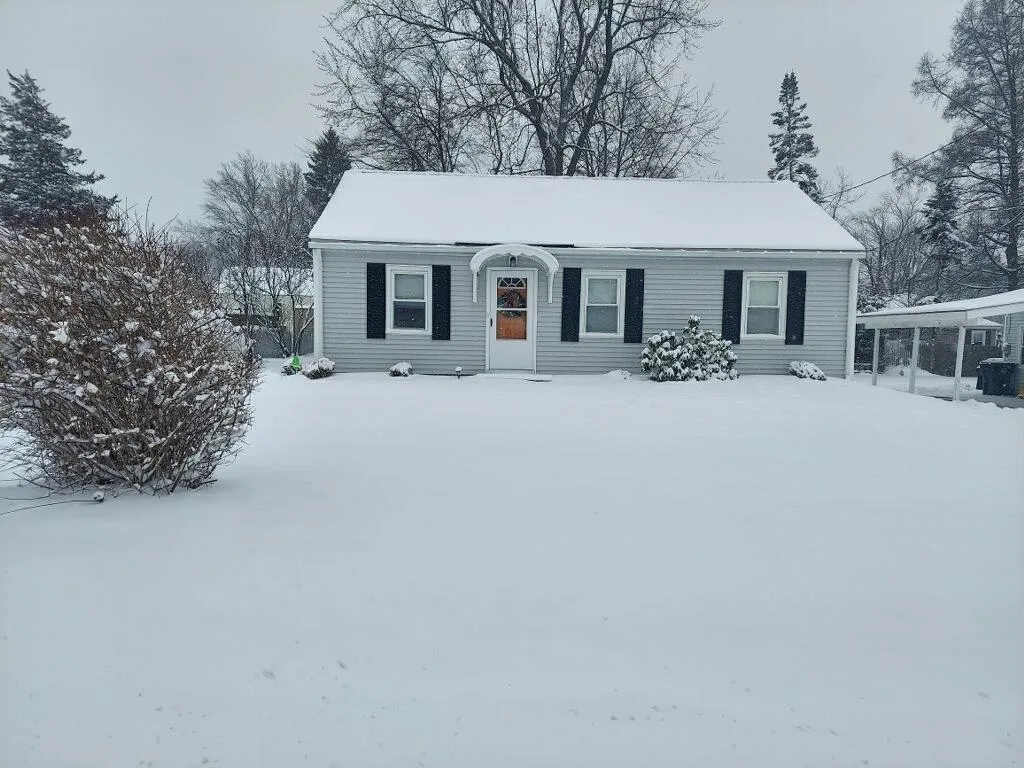 147 Norcross Street Manchester NH 03109