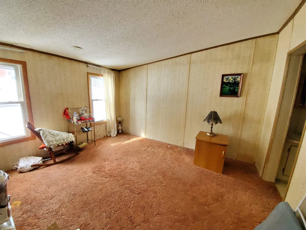 7 Dartmouth Street Enfield NH 03748